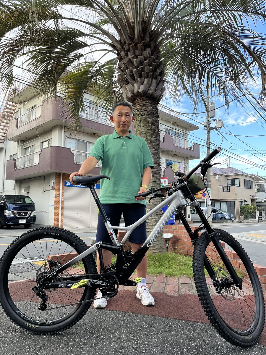 astbikes's tweet image. 街乗りで#giant #glory で楽しんでいらして、やっぱりダブルクラウンに😍#specialised #demoexpert ‼️いっぱい楽しんでくださいね💖#マレット #ダウンヒル #マウンテンバイク #astbikes #astforest #和光 #秩父 #成増 #光が丘公園 #練馬 #板橋