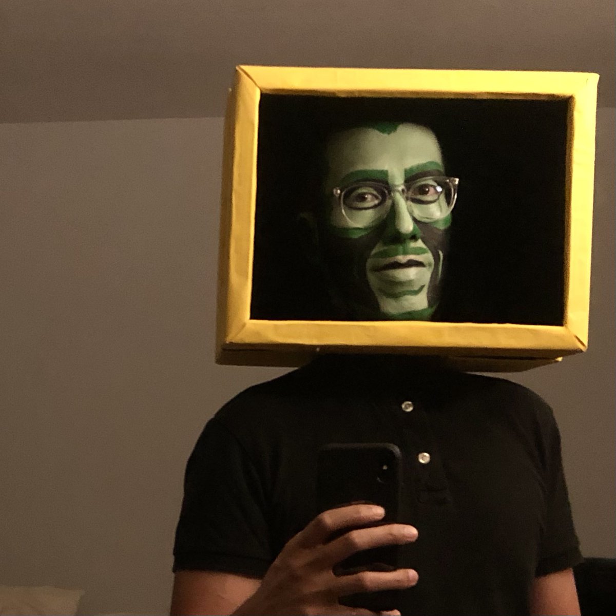 richmosays's tweet photo. Happy MAL-oween! https://t.co/ep38S9994e