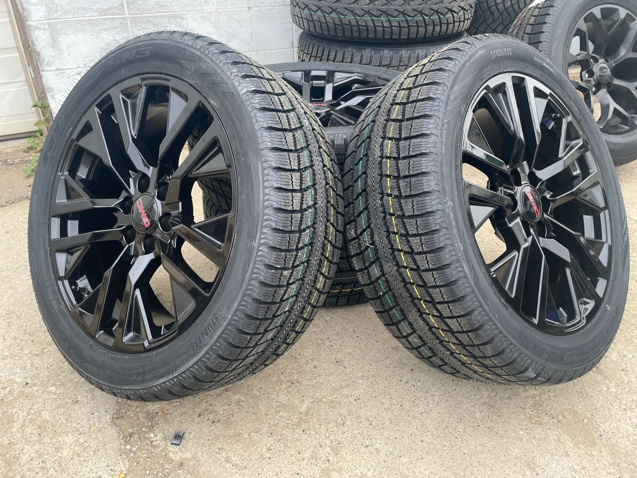 Alberta Wheels Ltd (RanawakaSam) / Twitter