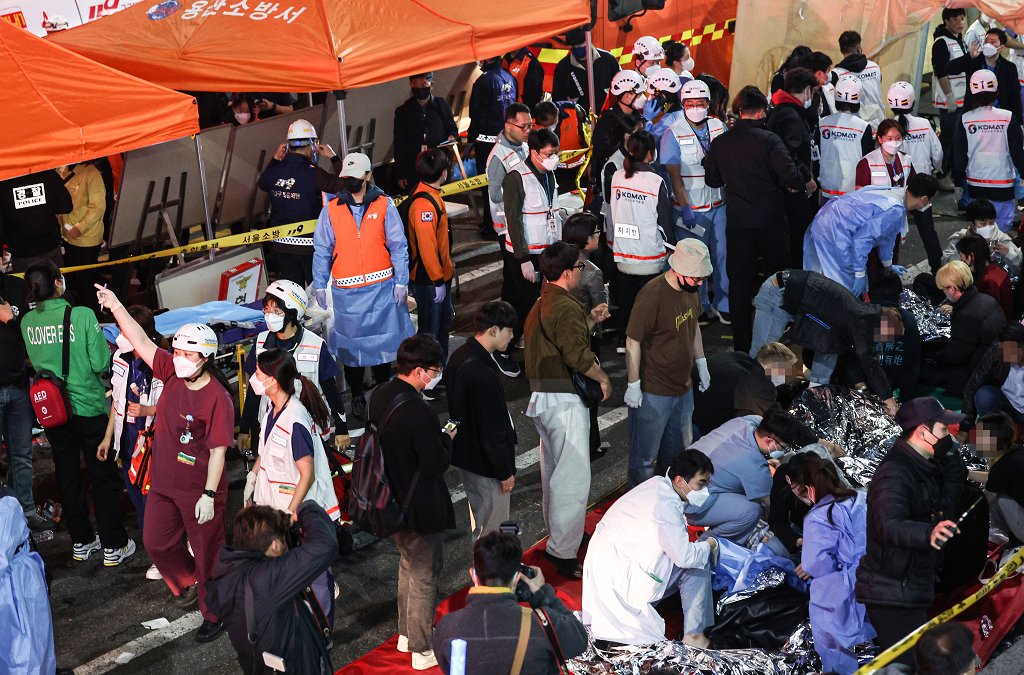 “This is truly tragic.” At least 151 people killed and a further 82 injured after a Halloween stampede in South Korea's Seoul aje.io/bocn02