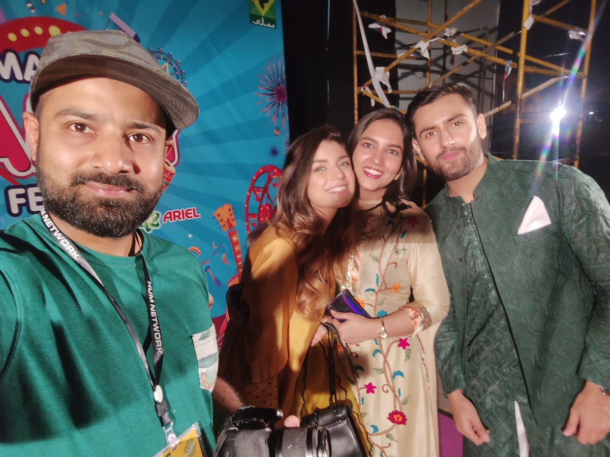 harisusmanivlog's tweet photo. Covering the Masala Festival and shooting with @mahnormalik @chefsabaru @hungryin_ktown #mahnoormalik #sabaaftab #SaadButt #mharisusmani #MFF #MFF22 https://t.co/SdMvFXOub1