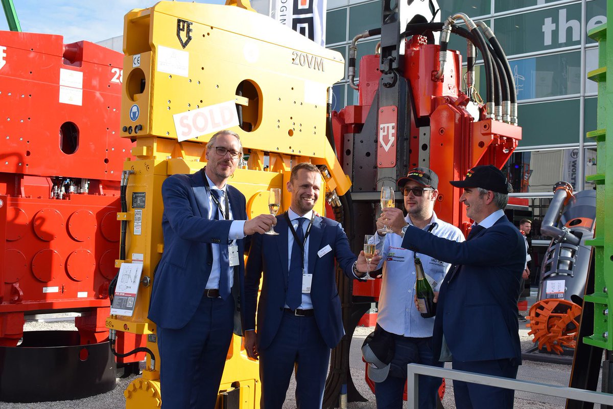 mgmining's tweet photo. Positive Week in #bauma Vibrohammer Sold in Costa Rica. Also a PVE 25M sold in Colombia. #mgmining #vibrohammer #vibrohammerpve #vibrohammerice https://t.co/qzIt98AtSl