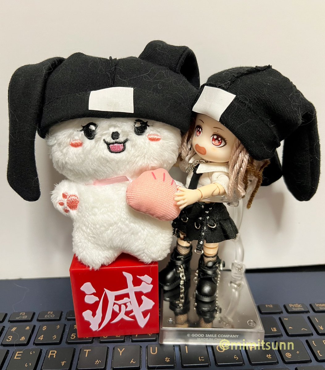 mimitsunn's tweet photo. @hi_ppang 
待ちに待ってたひかワンコちゃん🐶
届いたぁ
普通にいつものように宅急便あけてひかワン飛び出てきて😳😳😳
思ったよりまるまるしてる🤣
作ってたうさ耳帽いい感じにかぶれた💕
オマケシールにぴよワンコがっ😍😍😍
作ってくださりマスターさんありがとうございました https://t.co/CUgbgwcqzD