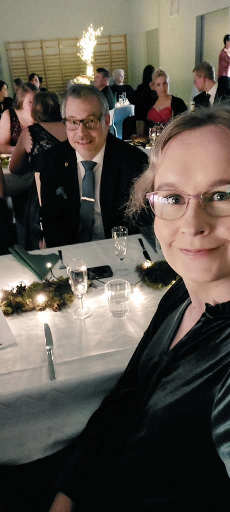 Kiitos upeista yrittäjäjuhlista Kinnulan, Kivijärven, Pihtiputaan ja Viitasaaren Yrittäjät sekä kumppanit!

<a href="/uniofjyvaskyla/">University of Jyväskylä</a> rehtori <a href="/KeijoHamalainen/">Keijo Hämäläinen</a> piti kauniin juhlapuheen. Itse vein <a href="/KSyrittajat/">Keski-Suomen Yrittäjät</a> terveiset. Elinvoimalupaukset tuntuivat saavan kannatusta 😊

#yrittäjät #yhdessä