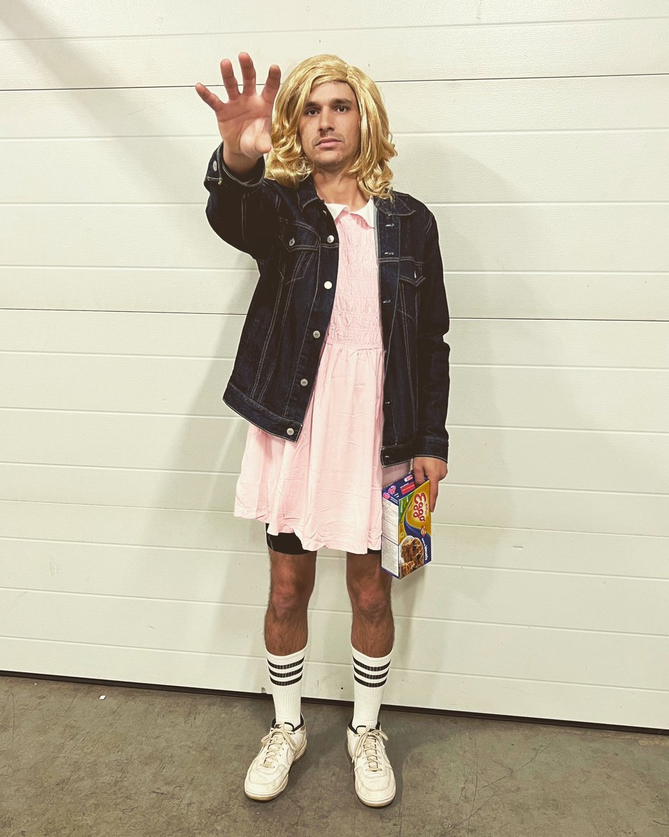 What is “friend?”
<a href="/Stranger_Things/">sƃuᴉɥʇ ɹǝƃuɐɹʇs</a> <a href="/eggo/">Eggo</a>