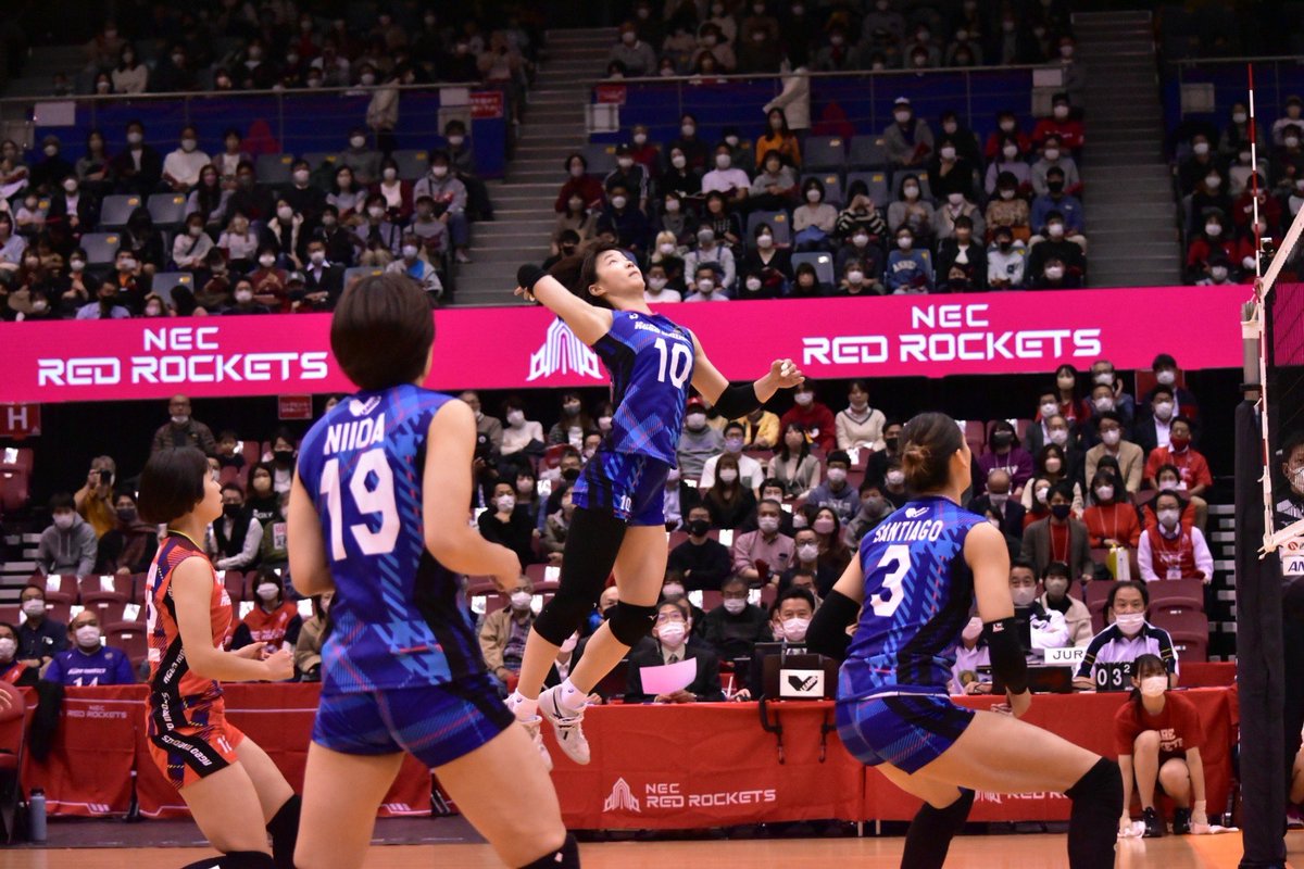 Saitama_AMG's tweet photo. ／
#埼玉上尾メディックス 
2連勝🔥💪🔥
＼

2勝目！！！
2日間、たくさんのご声援ありがとうございました😳💕

来週は岩手県陸前高田市の夢アリーナたかたでホームゲーム💪💪
会場で応援してください📣✊🏻

#Vリーグ
#バレーボール https://t.co/GApyo7h1uO