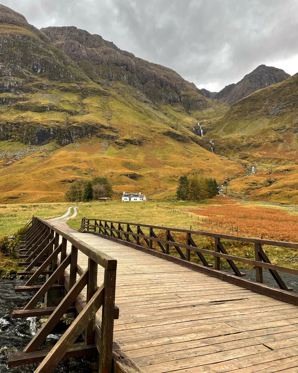 Roaming in the gloaming. Glencoe is stunning 🍂 #AutumnVibes #Scotlandisbeautiful