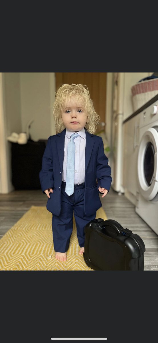 She’s pulled off the <a href="/BorisJohnson/">Boris Johnson</a> for Halloween! 😂😂😂 #BorisJohnson #UKPolitics #PrimeMinister <a href="/sophielowe21/">sophie lowe</a> <a href="/KirstyChels/">Kirsty Barnett</a> <a href="/Chad039/">Chad Maher</a>