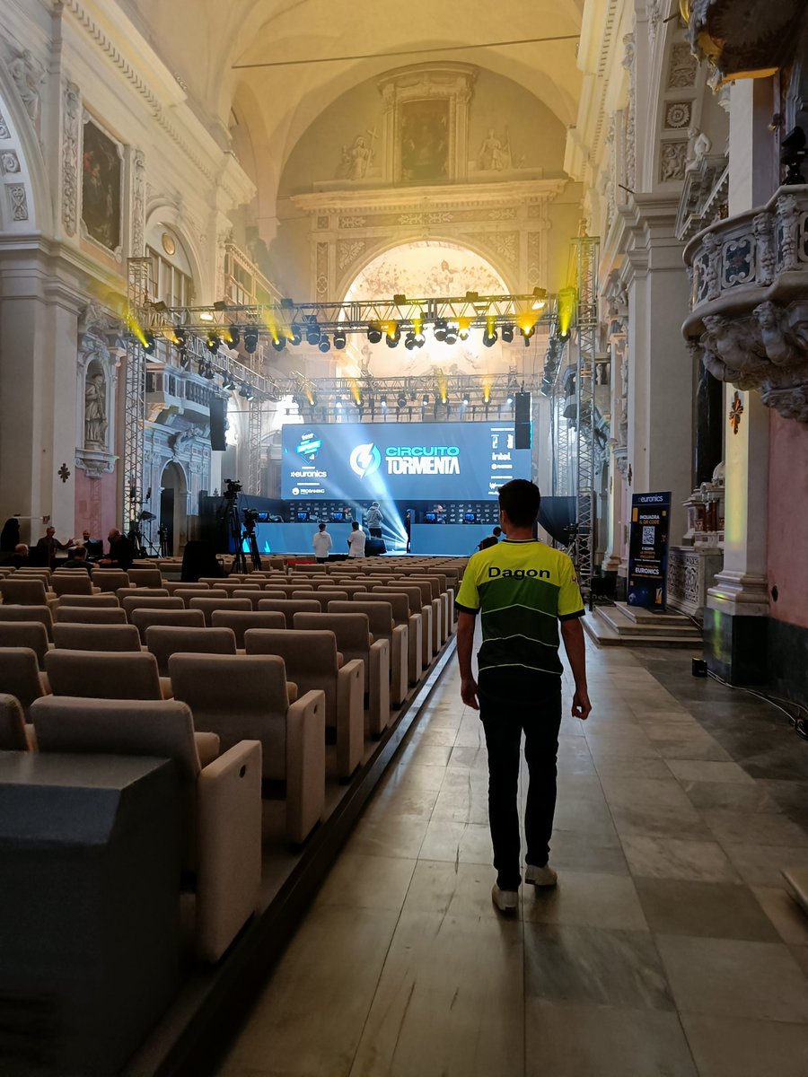 This coach won't accept anything but win today 😎