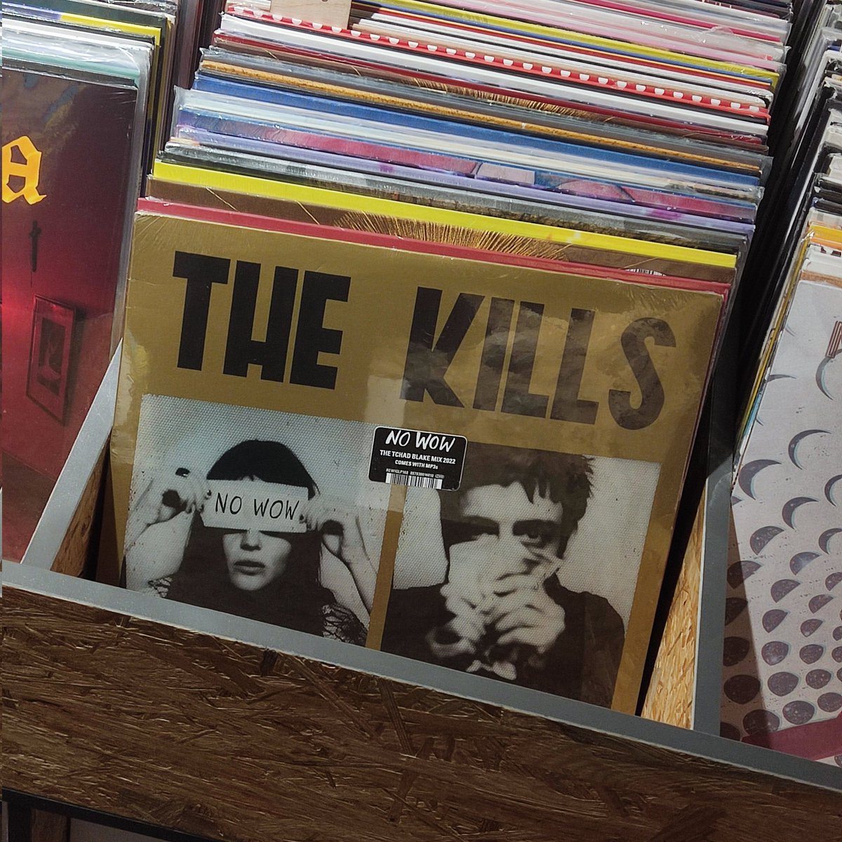 vinylora's tweet photo. #thekills #nowow #vinylora #vinylstore #vinyljunkies #vitoriagasteiz #vinylfans #aldezaharra #lacorre #recordshop #saveyourlocalrecordstore https://t.co/h0XqJvh1OP https://t.co/ndb12nDNXw