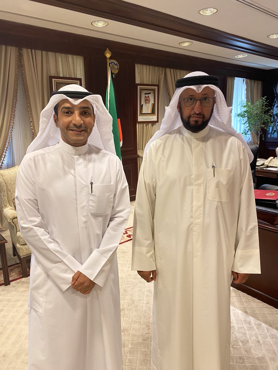 معالي وزير الدولة لشؤون مجلس الأمة ووزير الدولة لشؤون الإسكان والتطوير العمراني عمار العجمي

متابعاً لسرعة تسليم اذونات البناء للضواحي : N1, N2, N3, N4 
في مدينة المطلاع