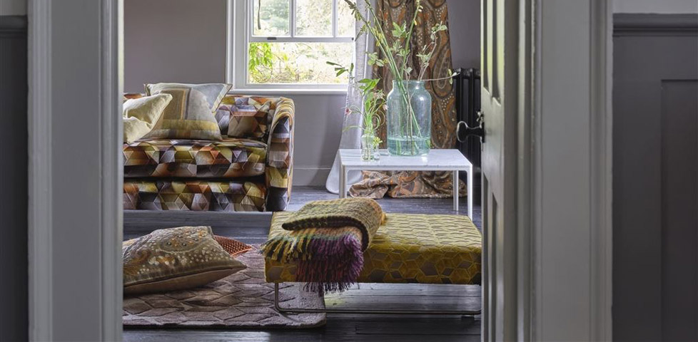 Designers Guild is a luxurious and high end Brand with plenty to offer. They utilise a spectrum of vibrant colours and combine with intricate and sophisticated designs.

Check it out now: housedecorinteriors.co.uk/brands/designe…

#interiordesign #homedecor