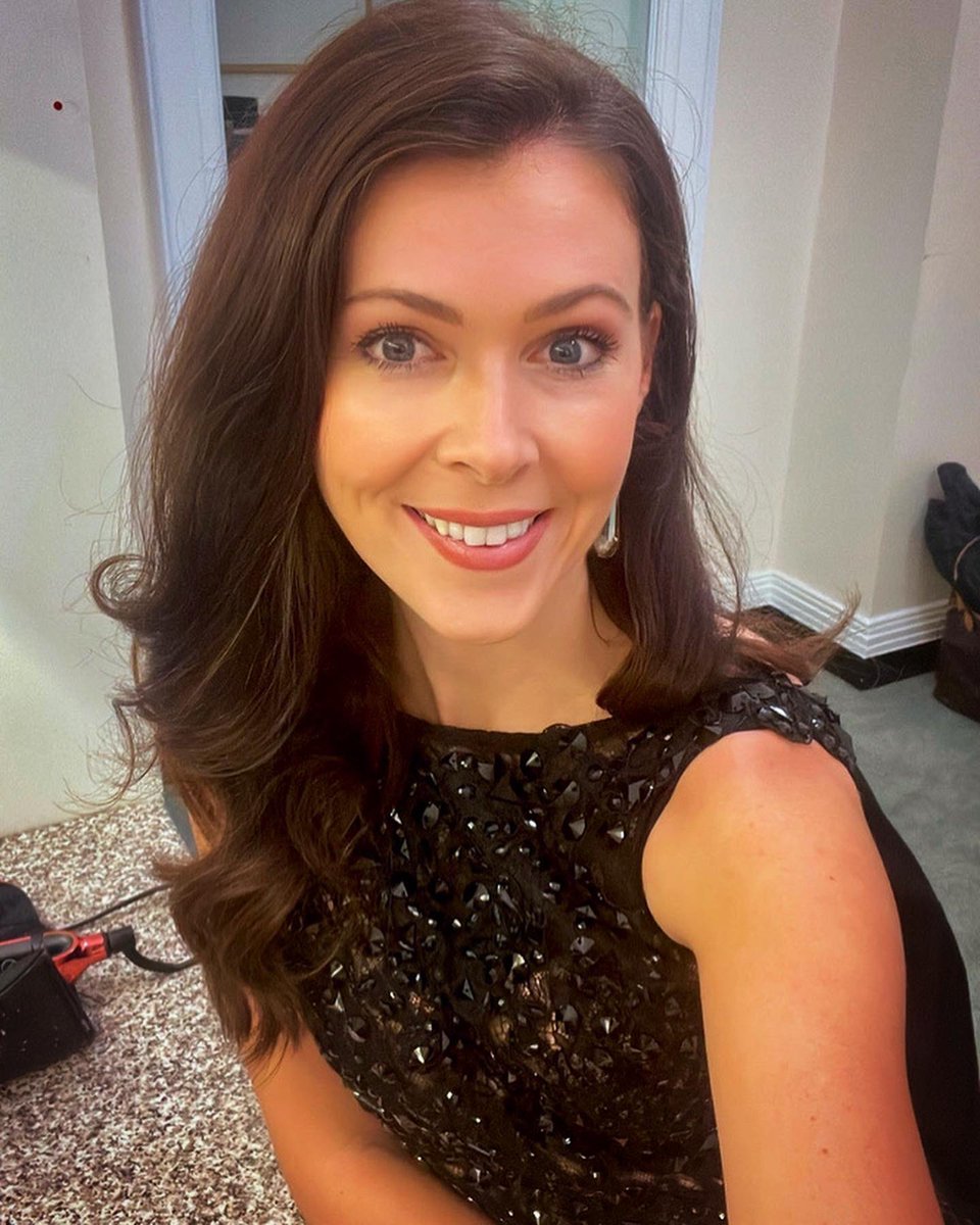 A great night <a href="/TheBrangwyn/">The Brangwyn</a> <a href="/SwanseaFestMA/">Swansea International Festival</a> commemorating Queen Elizabeth II. Compèred by BBC’s @thehuwedwards Karl Jenkins premiered a new work, lovely to have @CatrinFinch as dressing room buddy &amp; sing Fauré Requiem with <a href="/SteffanLloydO/">Steffan Lloyd Owen</a> <a href="/ChoirPhil/">Swansea Philharmonic Choir</a> <a href="/BSinfonietta/">British Sinfonietta</a> Congrats to all! 🏴󠁧󠁢󠁷󠁬󠁳󠁿