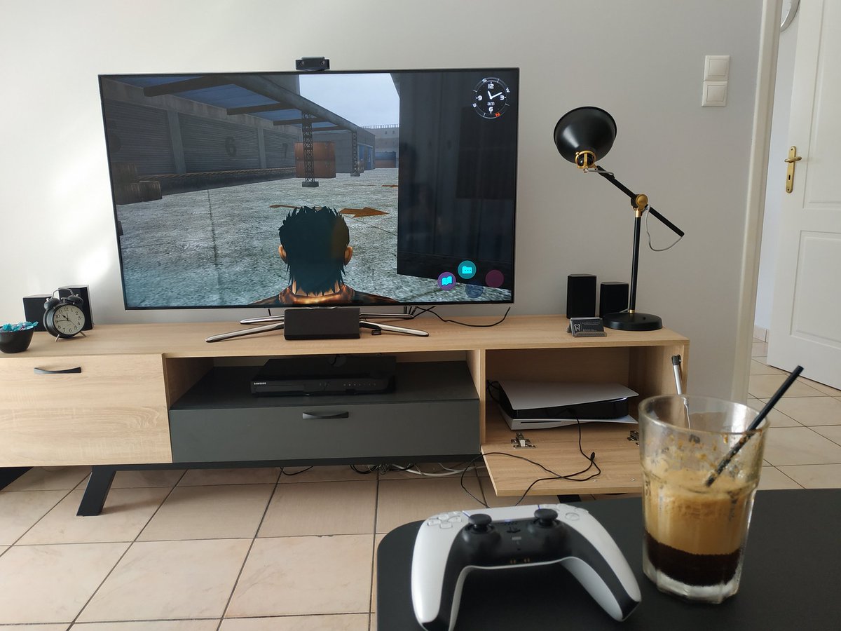 Evansdent31's tweet photo. Βιώνοντας ένα παιδικό όνειρο. #sega #dreamcast #shenmue #PS5 #freddoespresso #1999 https://t.co/KfEVfUqTJJ