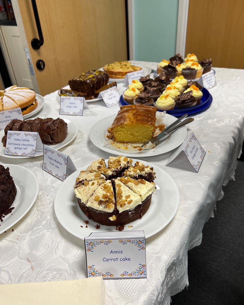 millyjohnson's tweet photo. An author’s dream audience in #YateLibrary yesterday. Packed to the gills with my characters-themed cakes in a Teashop on the Corner. Absolute high!! https://t.co/y4MAPAodgH
