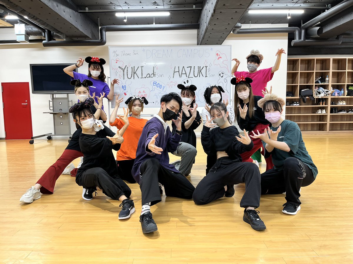 NVA_dancer's tweet photo. 🎃10月30日（日）🍭
本日のオープンキャンパスたくさんのご参加
ありがとうございました😊

麗奈講師によるK-POP講座🇰🇷💜

YUKI講師、HAZUKI講師による
テーマパーク講座👻🍫

テーマパーク講座はみんなで仮装してハロウィン仕様に😳

#NVA  #オープンキャンパス #dancer #体験入学 https://t.co/rHREsIAm3D