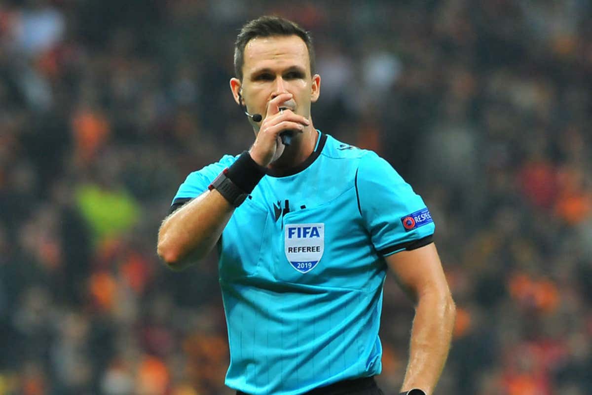 Who is Ivan Kružliak, the referee for Barcelona vs Shakhtar Donetsk,  Champions League 2023/24 - AS USA