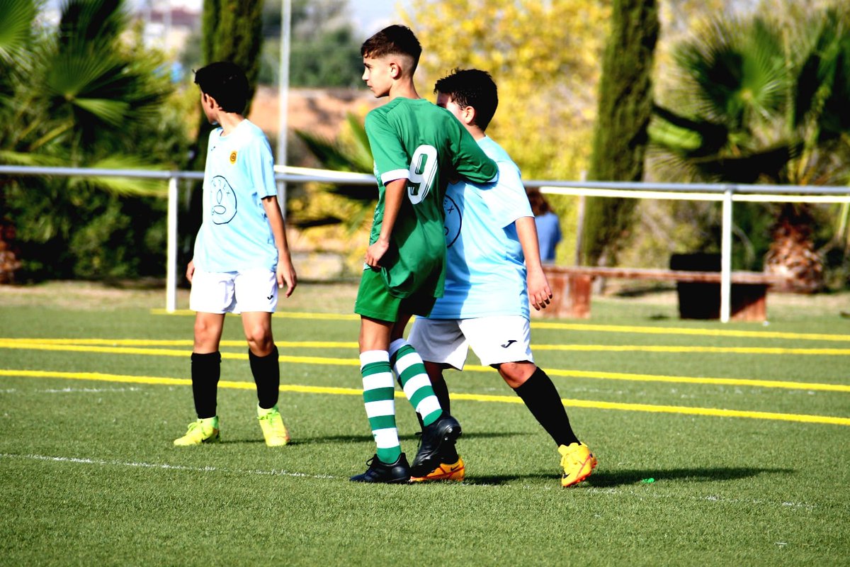 Nuestro equipo infantil 4a <a href="/RFAF/">RFAF</a> se marcó ayer un partidazo aún perdiendo con uno de los equipos más potentes de la categoría (<a href="/MontequintoCD/">CD Montequinto</a>). Tuvimos nuestras opciones hasta el final, tirando de casta y un gran despliegue táctico y físico.
📸 <a href="/cluquem/">Carlos Luque</a>