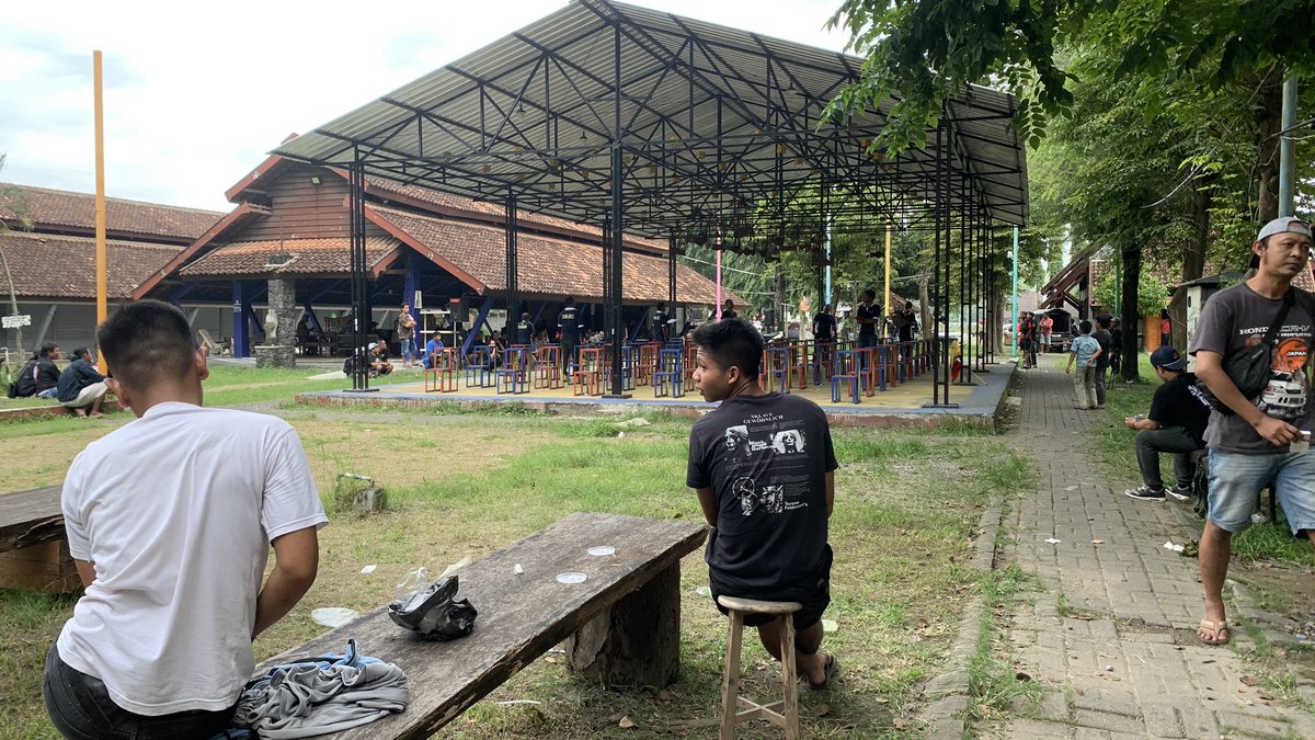 PSG_Baru's tweet photo. Kontes Burung Se-Bantul di Gantangan Palapa Gabusan mulai pagi hari sampai sore ini..semangat Lurr..
#gantanganburung
#palapaGabusan
#pasarsenigabuaan
#kopitirtogabusan https://t.co/outfKhV4sG
