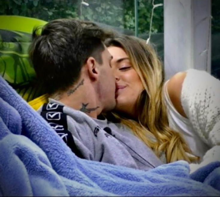 MucciMucci4's tweet photo. IL VERO E UNICO MERAVIGLIOSO #GFVIP6 SONO SOLO E RIMARRANNO I NOSTRI AMATI TOPINI ๐งธโค๏ธ๐ป๐ธโค๏ธ๐คด๐ฅฐ๐๐โ๏ธ๐๐๐ฌ๐ท๐๏ธ๐ฎ๐น๐ฏ๐ง๐
๐บโ๏ธ๐ต๐ซ๐น๐ถ :A&S X SEMPRE :@MucciMucci4 #BASCIAGONI #FOREVER #FIERO #SOSTENORE #USQUE #AD #FINEM #SEMPER #FIDELIS :@iam_alebasciano E :@sophiecodegoni_ ๐ญ๐๐ https://t.co/hkaoEIuyTl
