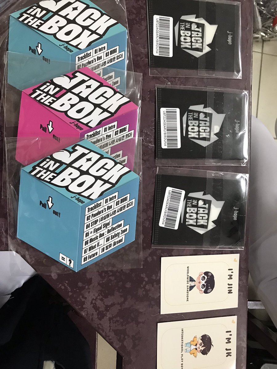 gn_is_thvdksoo's tweet photo. Received our Jack in the Box Album. 💜💜💜💜Thank you @satellite_ph !! Sorry for a late feedback 

@bts_____borahae @tae_yoongi13 https://t.co/8PvMVpprkL
