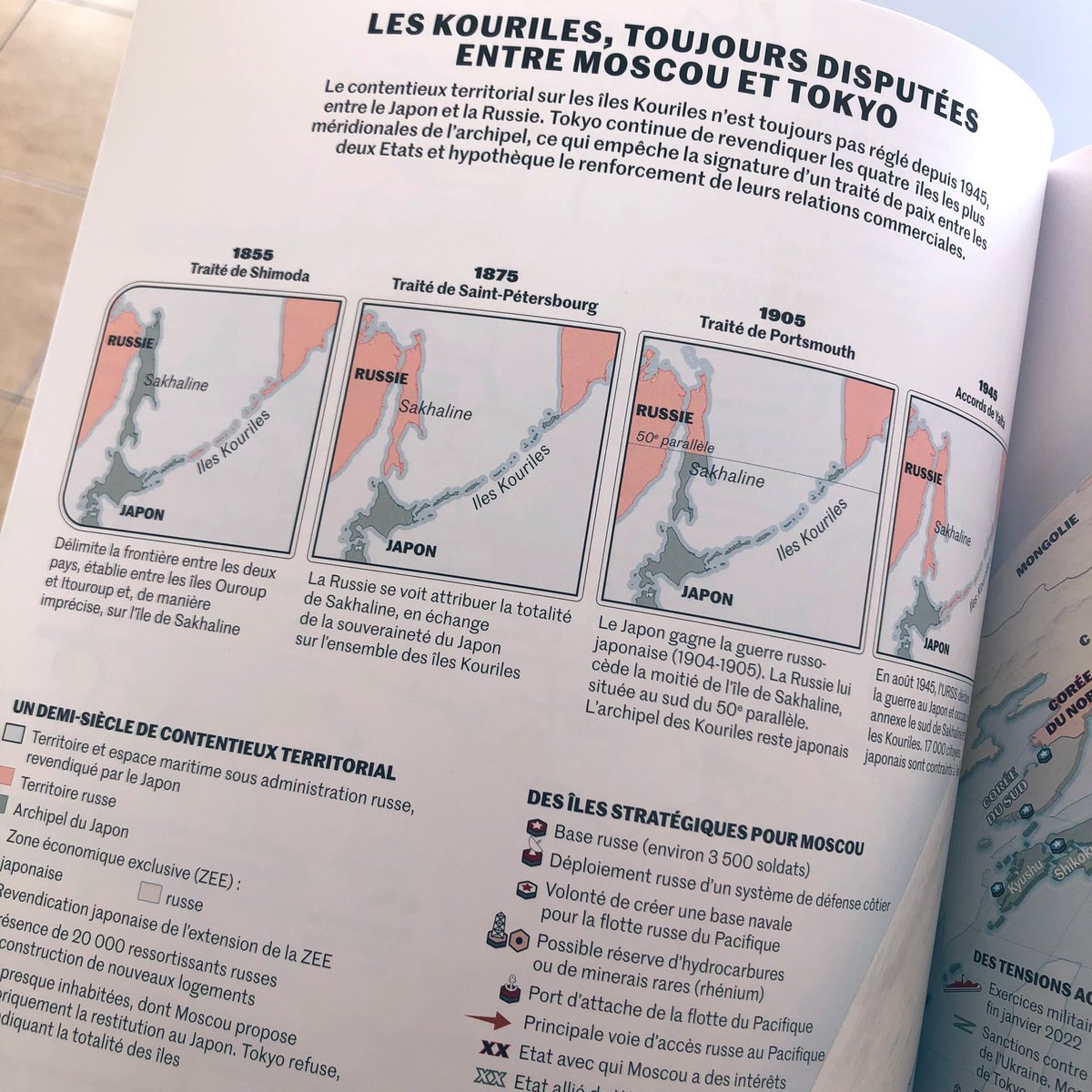 lecartographe's tweet photo. Wouh ! En train de lire cet atlas géopolitique de la #Russie… Indispensable pour comprendre les enjeux actuels et les ambitions de Poutine. Quel travail éditorial !
Félicitations à @Delphinepapin, @FrankTetart et tte l’équipe de @LM_enCartes. Didactique, clair, du haut niveau 👌 https://t.co/fd7gekl8wX