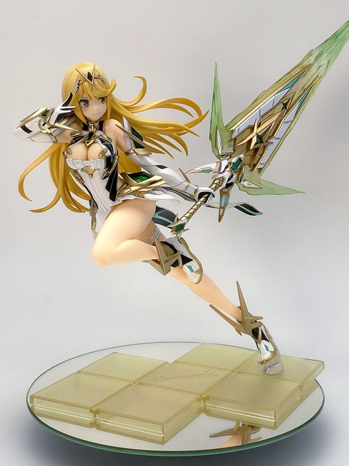 【フィギュア紹介】ゼノブレイド2ヒカリ
エッなニンテンドーを代表するフィギュアです。
性格的にはホムラ派ですが、ミニスカ>短パンなので
フィギュアを買うならヒカリちゃん一択ですね。
金髪・ホワイト清楚カラー・ミニスカ・脇・谷間フェチを
納得させる完璧なブレイドです。 