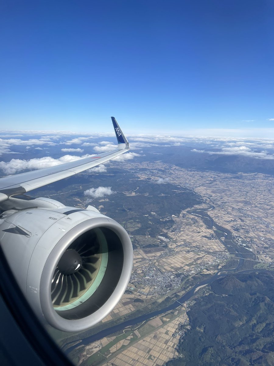 先日は秋田へ🐕
久しぶりのフライトは楽しいですね^^