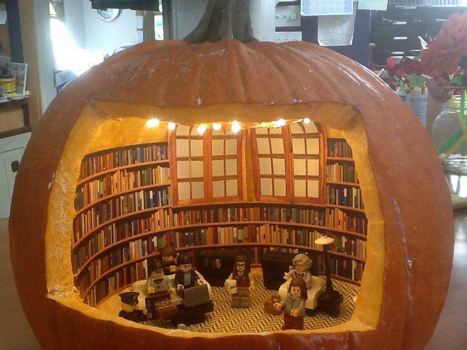 In love with this pumpkin library made by the staff <a href="/TruroLib/">Truro Community Lib</a>! 🎃 🎃 🎃