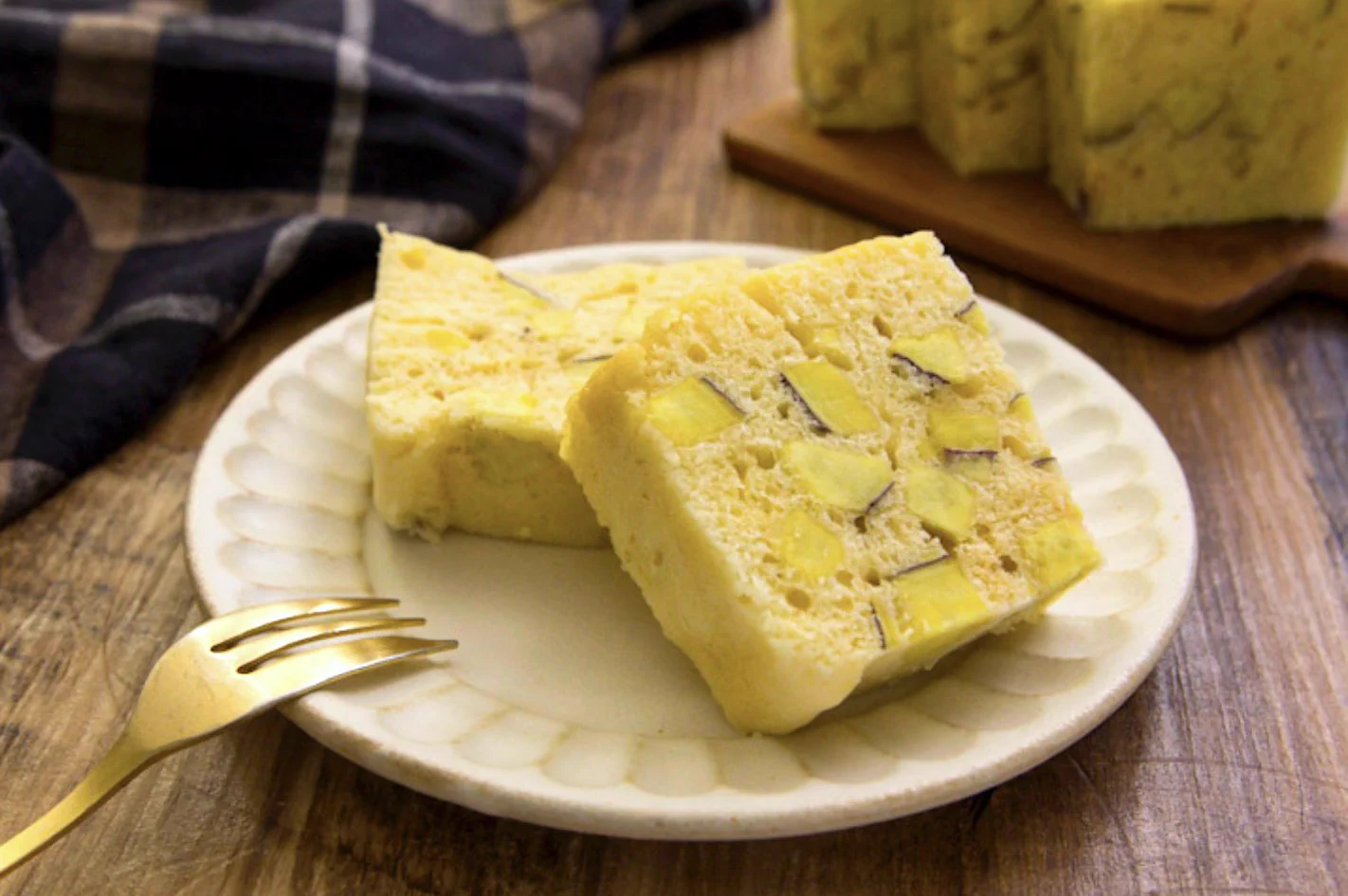 電子レンジで作れちゃうのはとっても嬉しい！さつまいも好きさん必見のおやつレシピ！