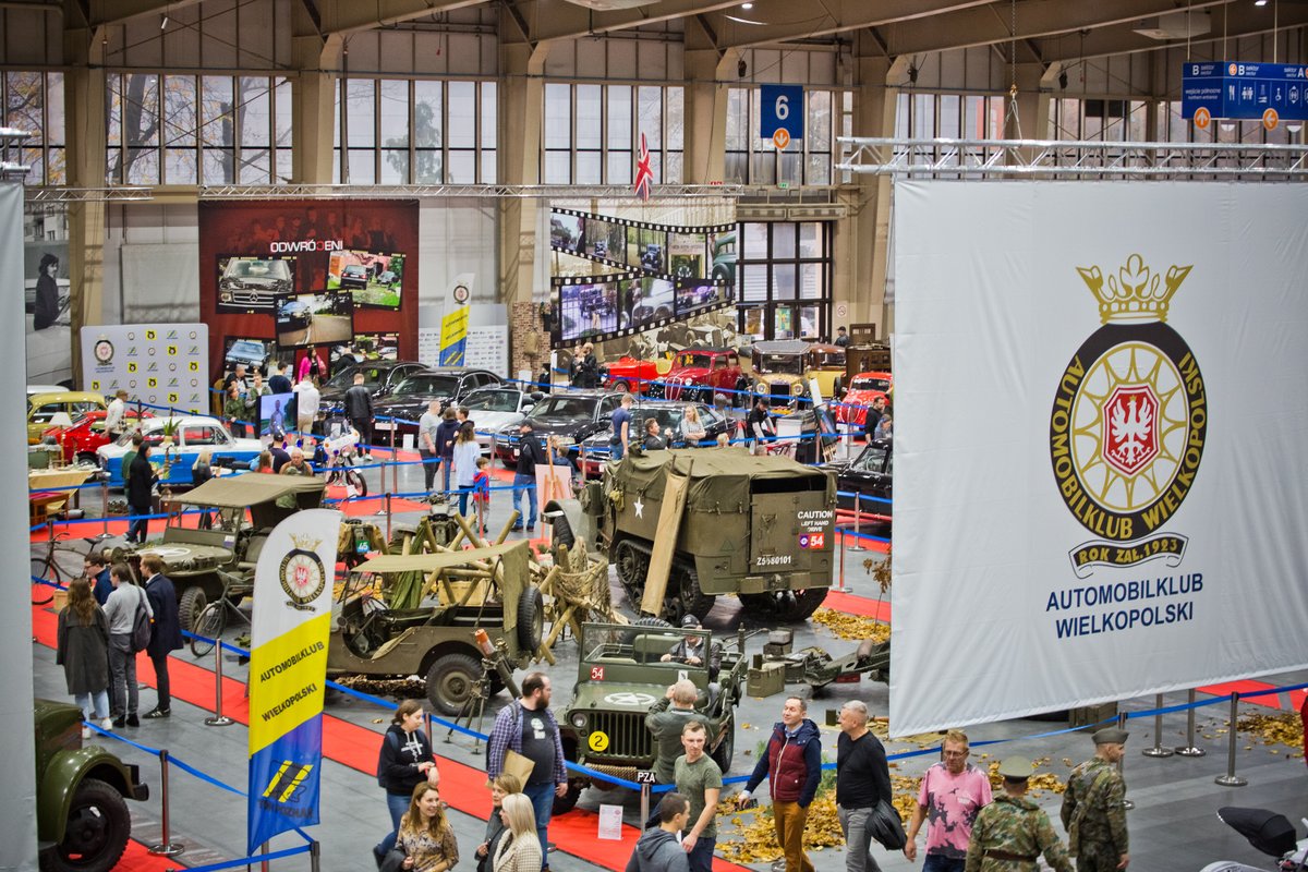 targipoznanskie's tweet photo. Kolejny weekend pełen pasji na @targipoznanskie‼️ Trwające targi #RetroMotorShow i #Hobby cieszą się bardzo dużym zainteresowaniem. Zapraszamy do godziny 17:00.  https://t.co/qsnsjvlHLL https://t.co/3HP6lR3B4v