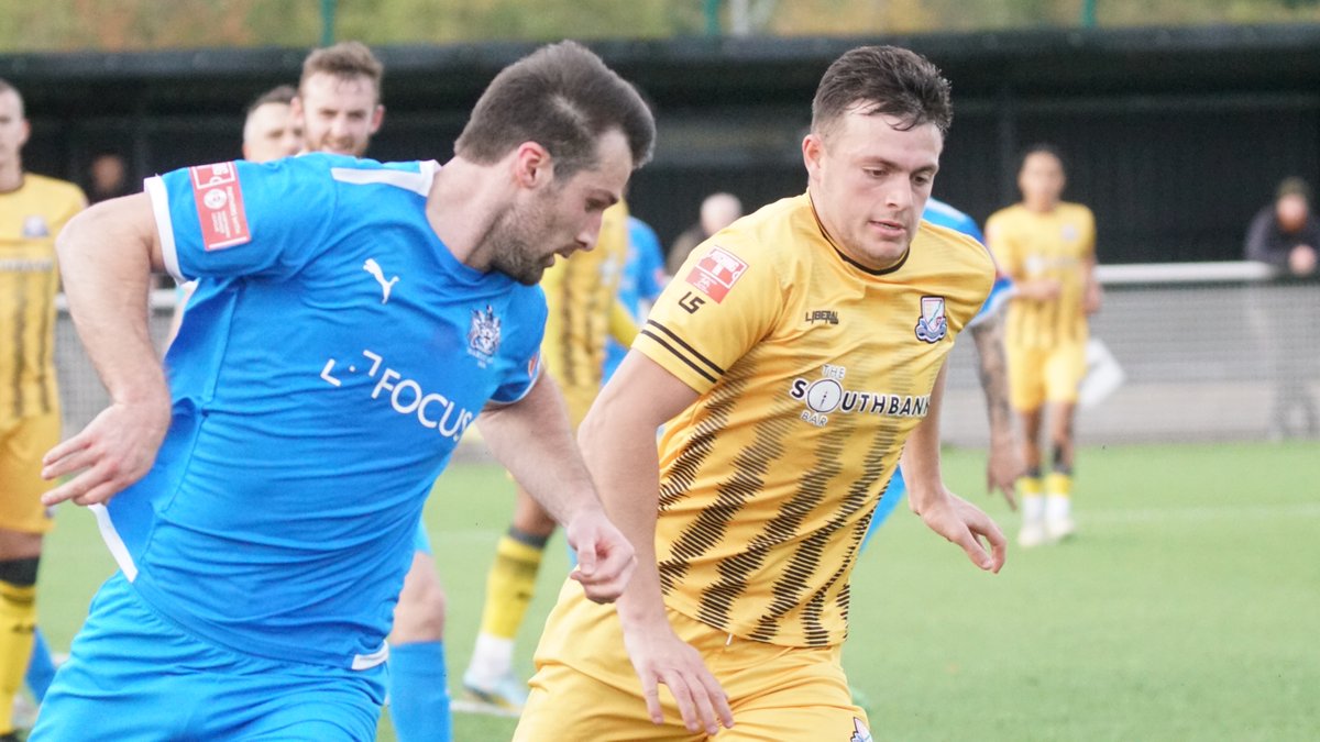 Basfordutdfc's tweet photo. 🗣️ The boss: "he was fantastic"
🗣️ The fans: "best player on the pitch"

A first competitive start at Greenwich Avenue for Ollie Clark on Saturday and he did not disappoint! ✨ https://t.co/IfTBI2I0iE