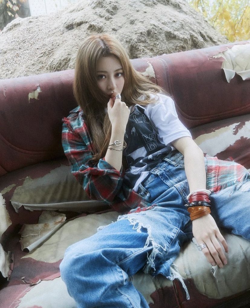 ؘrestarting ! (@nycrovie) on Twitter photo 