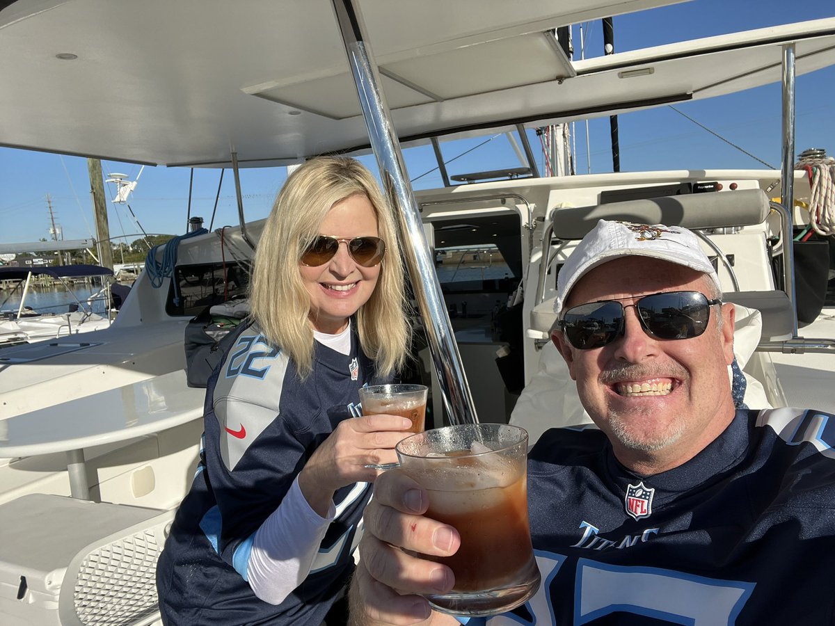 j80lemay's tweet photo. Go titans! https://t.co/Xuv4jAek9B