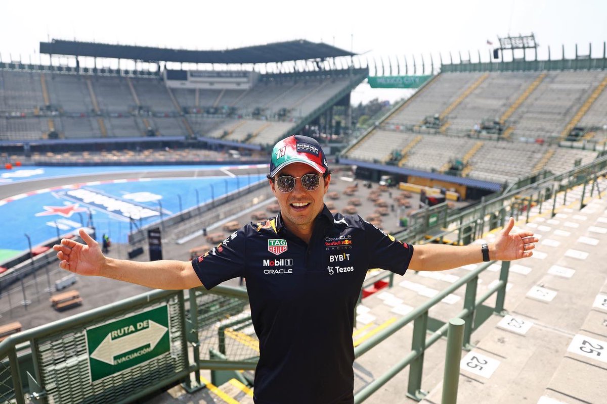 SChecoPerez's tweet image. No imagino lo que será el autódromo hoy, solo les aseguro que dejare todo de mí 💪 #MexicoGP
#Vamooos