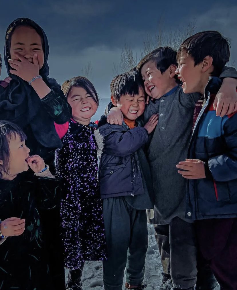 Robabasami's tweet photo. ما را نکشید ما فقط حق برابر میخواهم 
نه بیشتر از آن!
#StopHazaraGenocide https://t.co/ZRUooFkzFh