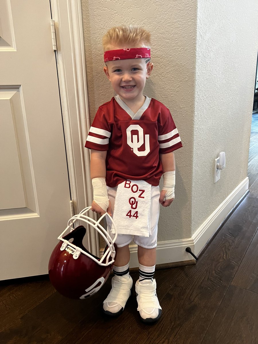 RBrezovsky7's tweet photo. @espn @GotBoz44 @OU_Football    The Bozzzzz https://t.co/FcKx3Vtj8n