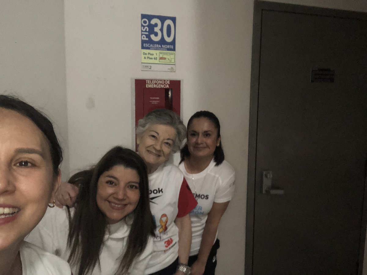 ACHAGO_CL's tweet photo. Seguimos en la #CorridaPorLaVida 💜

Colocando todo el empeño por los pacientes oncológicos y la concientización del cáncer de pulmón. https://t.co/ThOzkHev9h
