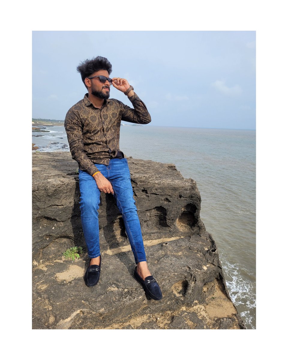 Be smart, but never show it; show your handsomeness 😎

#mr_altimate
<a href="/Mr_Altimate/">Arjun Prajapat</a>

#handsomeboy #handsome #love #like #cute #follow #instagram #cuteboy #boy #model #photography #dogsofinstagram #handsomeman #instagood #likeforlikes #beautiful #fashion #photoshoot #photooftheday