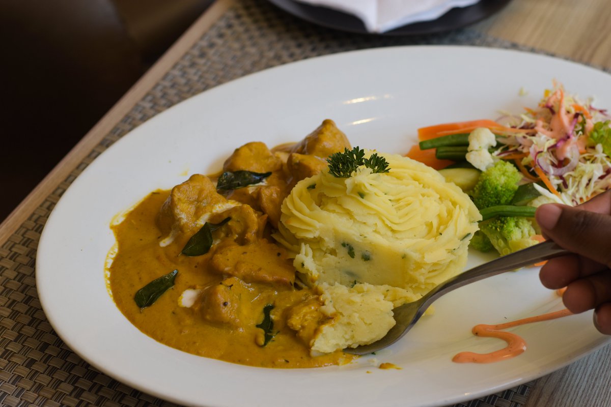 TheYellowChilly's tweet photo. Big Hearty meals, nicely plated, are what makes us really happy!
Drop by for our big and better continental menu by The Yellow Chilly.
In frame: Mashed Potatoes with butter chicken and mixed salad
.
.
#continentalmenu #mashedpotato #theyellowchilly https://t.co/g0ywKC1G5G