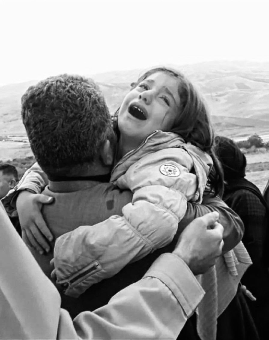 rebecca_ghaderi's tweet photo. تقاص و تاوان 
هرچه میخواهی نامش را بگذار 
من فقط میدانم خدا 
از اشک های هیچکس 
ساده نمیگذرد 
#مهسا_امینی https://t.co/ksqqq8PrPs