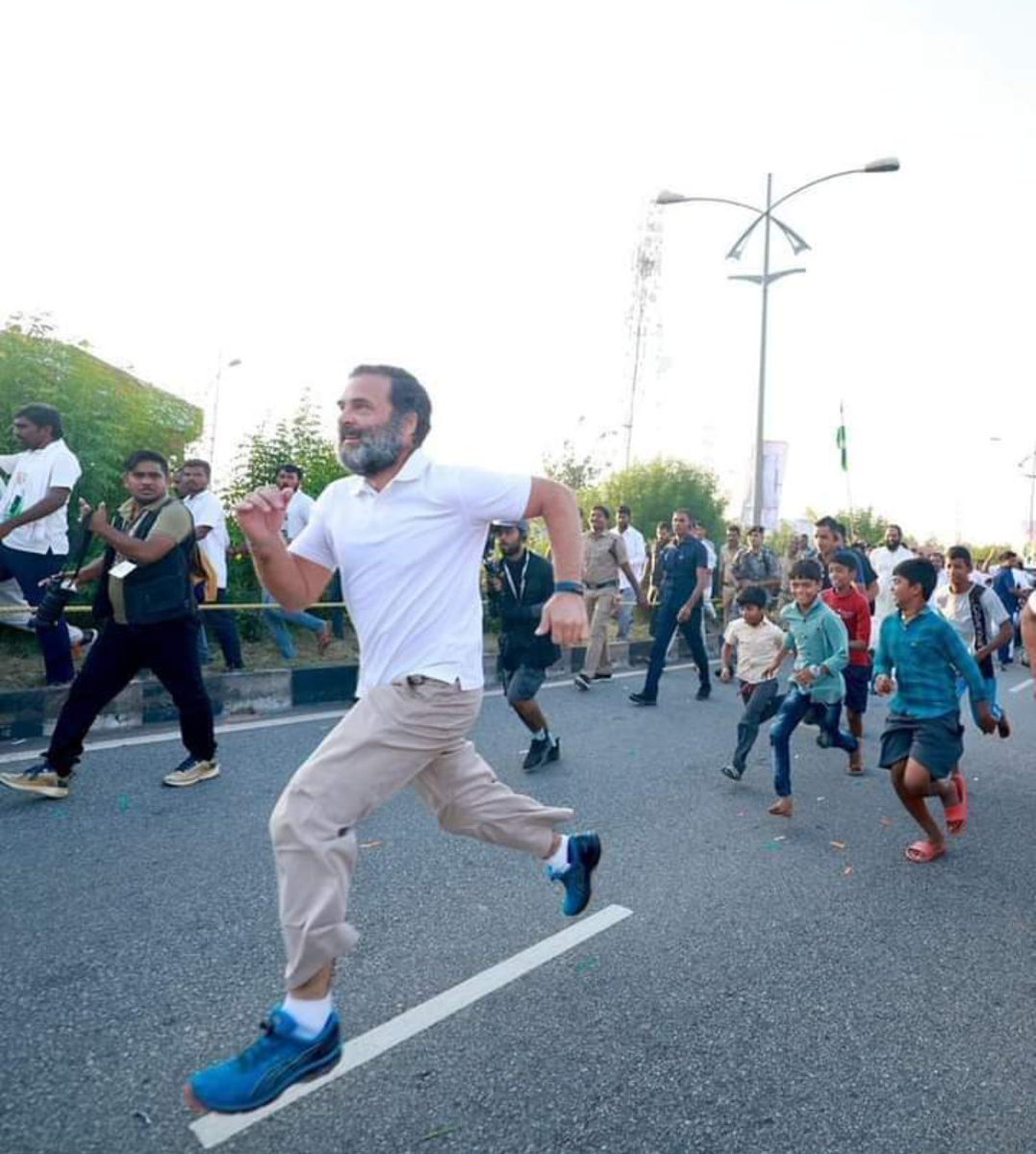 sach_ki_Aawaz's tweet photo. कैप्शन दीजिए।
#BharatJodoYatra https://t.co/HBqcneUEHO
