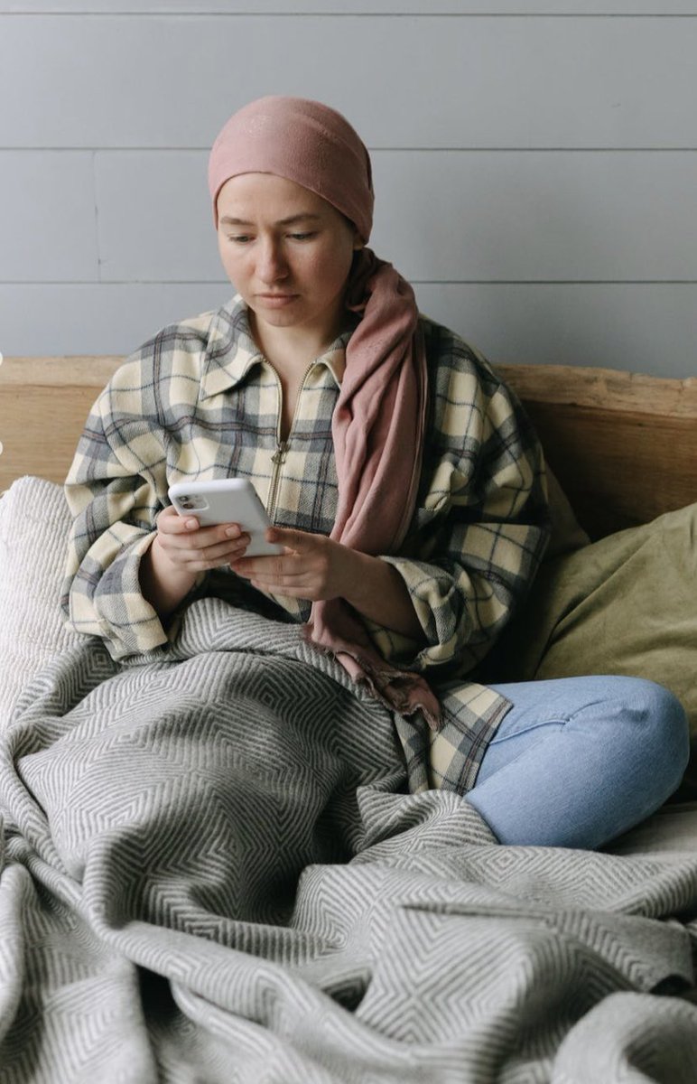 HUMANIZACION de la MEDICINA: el Paciente como Persona “Tienes cáncer': Todo empieza por un diagnóstico que pone la vida patas arriba,una montaña rusa de emociones ante situaciones totalmente desconocidas #apoyoemocional #acompañamiento #EsperanzaActiva @RevistaLVR @dmavicente