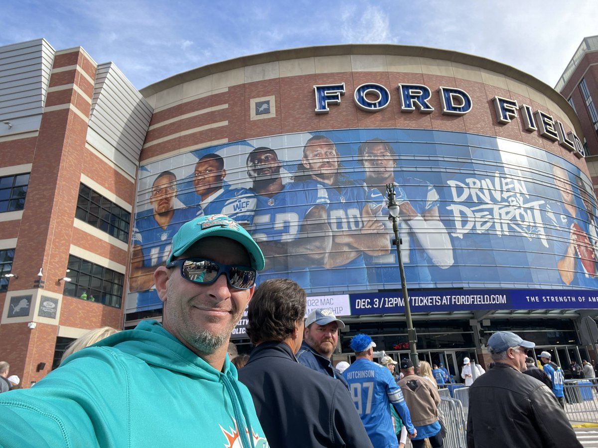 AbrahamSandwish's tweet photo. Yo! We up in here! #FinsUp let’s get this Dub! #DubTrain https://t.co/yvwNvGHDAn