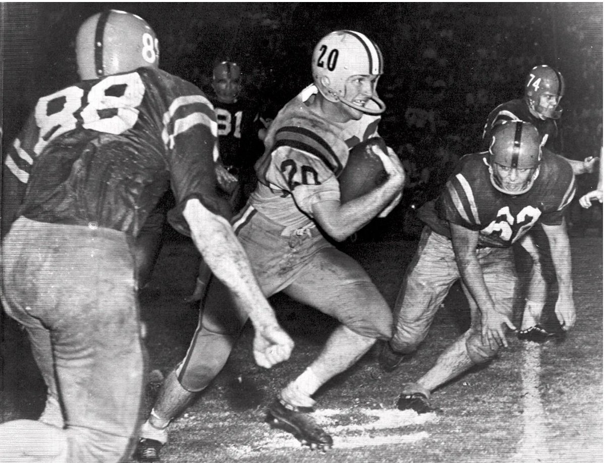 On this date in 1959, Billy Cannon, LSU Tigers epic 89-yd punt return to defeat Ole Miss 7-3. Ole Miss had allowed only 2 offensive TDs the whole season. (Listen to Ep 210). #GeauxTigers @LSUfootball #LSU #CollegeFootball @FilmHistoric @ClintKPoppe @elevenbravo138 @SSN_LSU