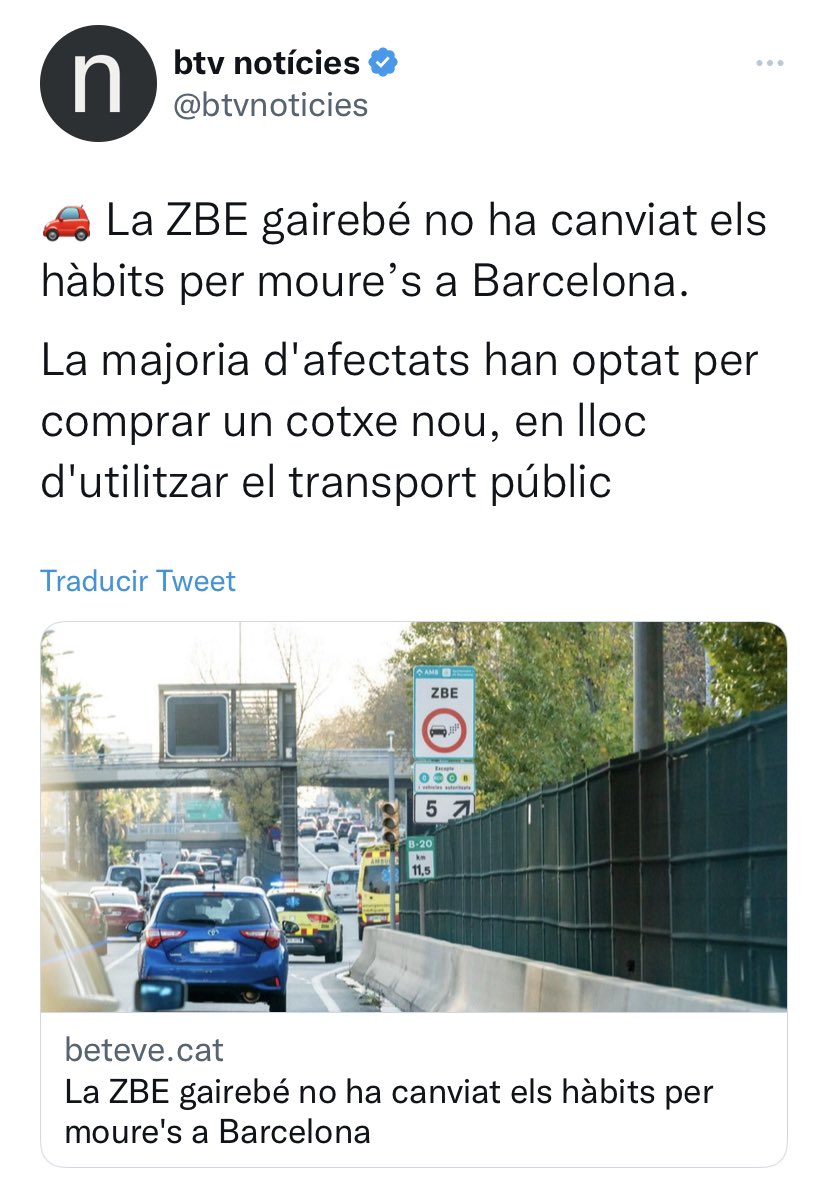 Marc_Serra's tweet photo. Això passa perquè l’alternativa del transport públic NO és real. https://t.co/GCueryM3E8