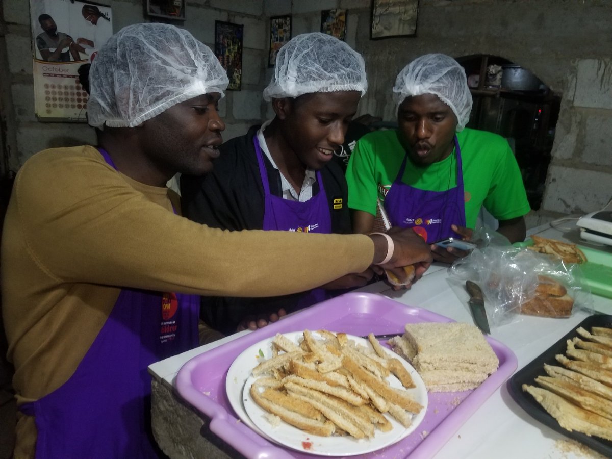 RctEbb's tweet photo. We are grateful that our members spared time to learn such skills that are beneficial to all of us as human beings.  This was our first phase this year and we look forward to having more . Such activities help our members get unique skills while bonding with one another. https://t.co/r0AcLSseFX