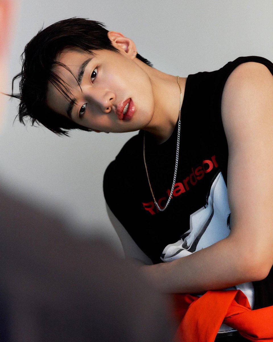 thread of jaechan’s viral videos on twitter
