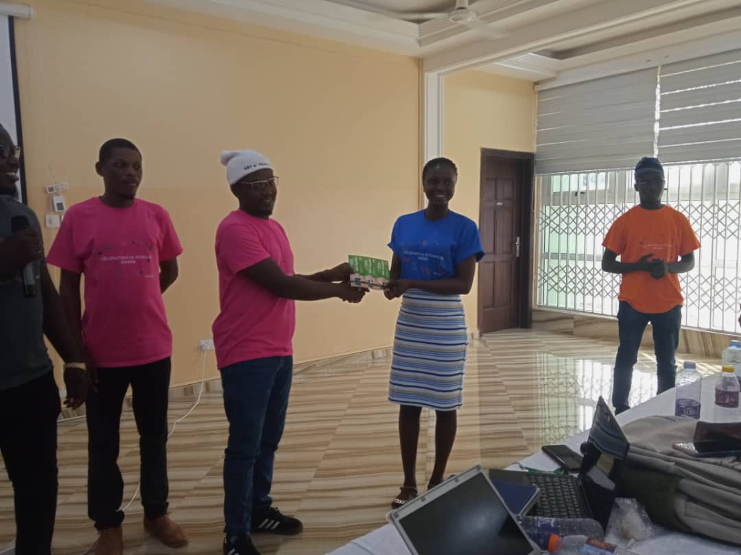 dnshitobu's tweet photo. We awarded the winners for the @WikiVibrance 2022 #Wikivibrance22 during the #Wikidata10 #Wikidatabirthday celebration. @Wikidata @DagbaniWiki @GureneWikimedia @Moore_Wikimedia @Sadike25 https://t.co/G1EiKsJejf