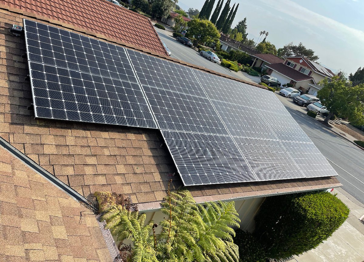 HighlightSolar's tweet image. We offer commercial solar systems and installation services. Contact us today to learn more!